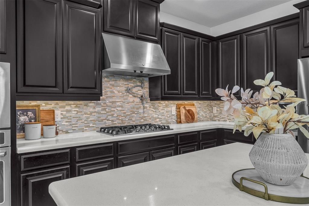For Sale: $960,000 (6 beds, 5 baths, 4341 Square Feet)