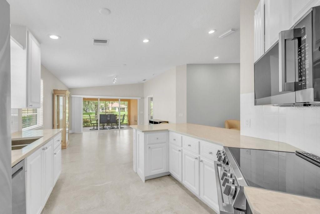 For Sale: $459,427 (2 beds, 2 baths, 1534 Square Feet)