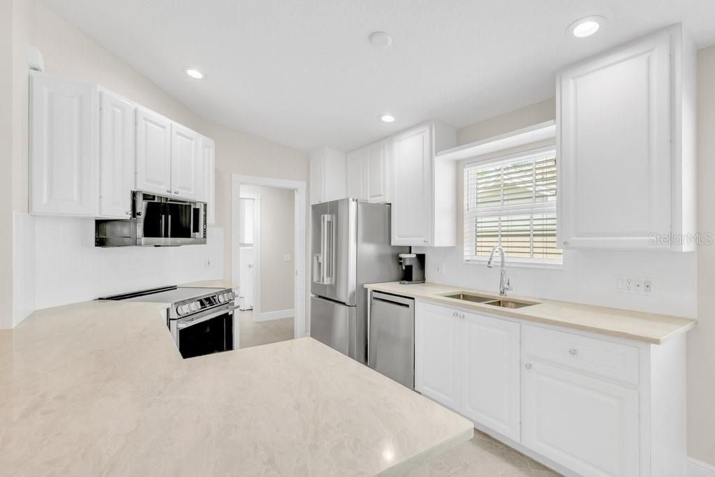 For Sale: $459,427 (2 beds, 2 baths, 1534 Square Feet)