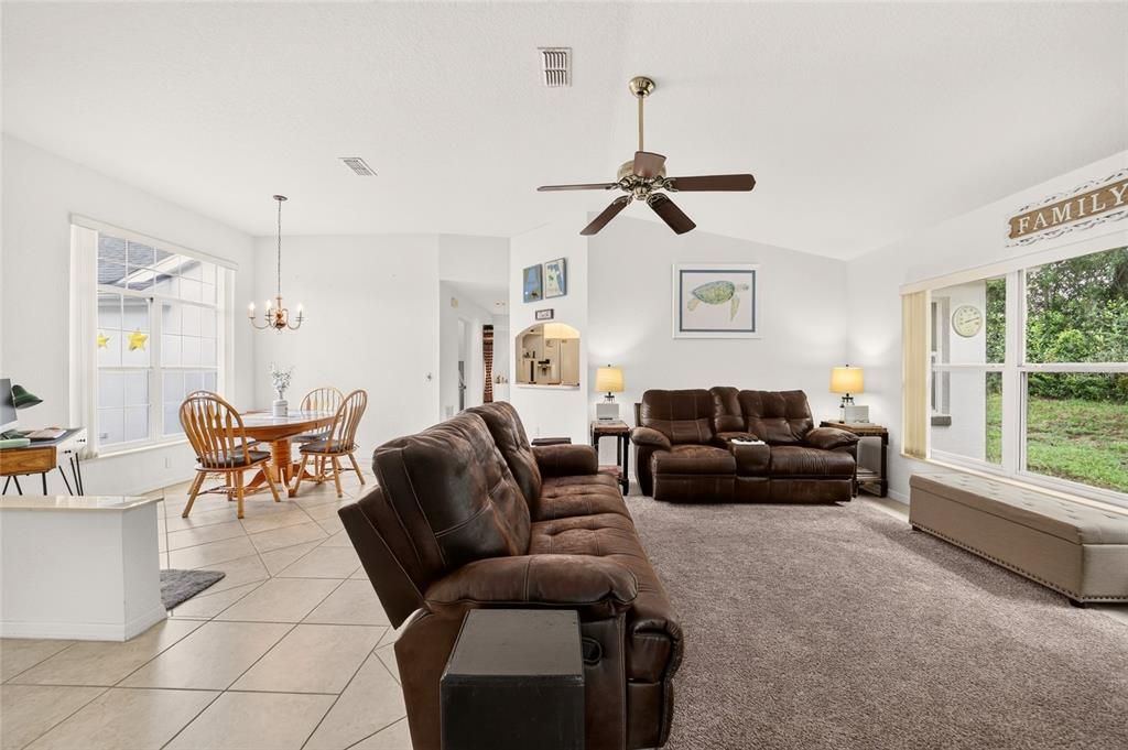For Sale: $219,500 (2 beds, 2 baths, 1546 Square Feet)
