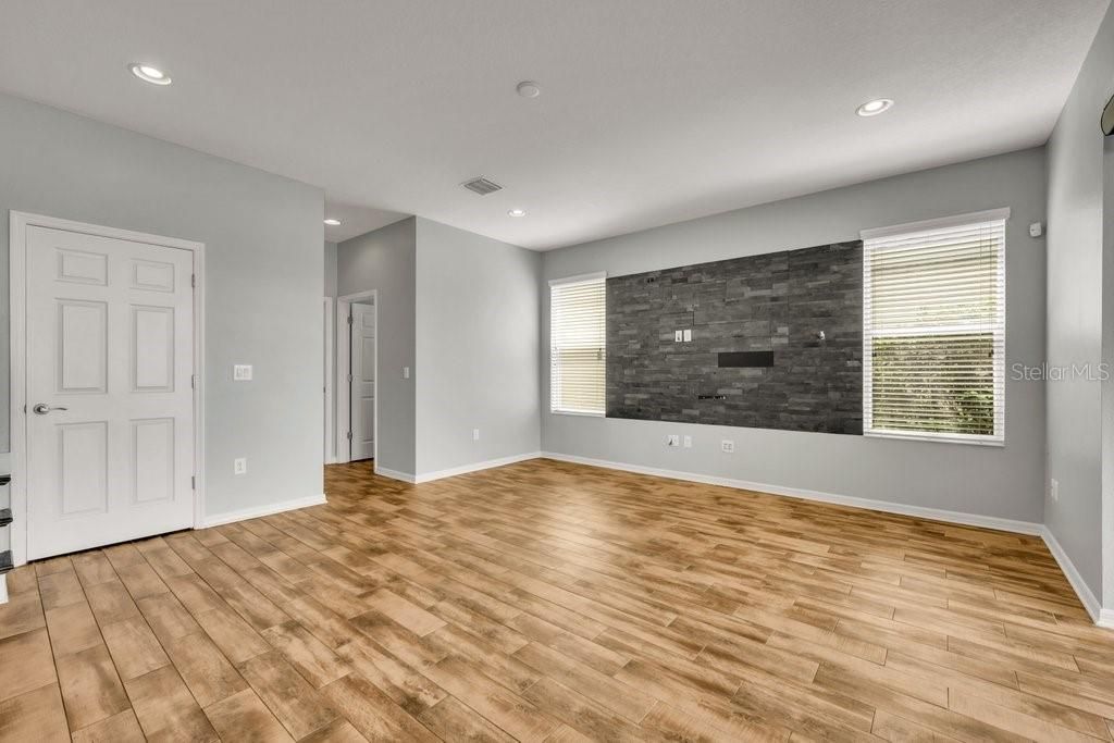 En Venta: $519,900 (5 camas, 3 baños, 3600 Pies cuadrados)
