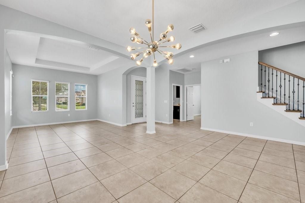 En Venta: $519,900 (5 camas, 3 baños, 3600 Pies cuadrados)