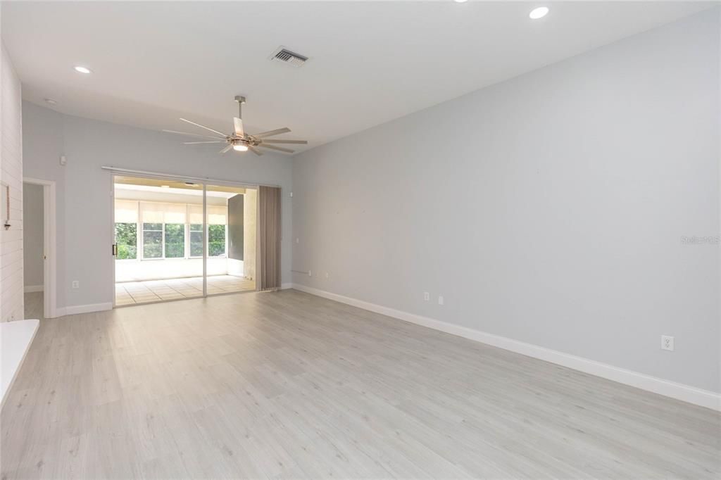 En Venta: $290,000 (3 camas, 2 baños, 1751 Pies cuadrados)