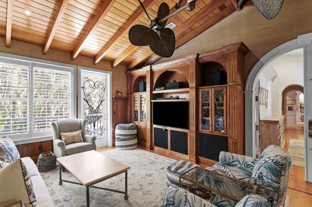 For Sale: $2,400,000 (4 beds, 3 baths, 5352 Square Feet)