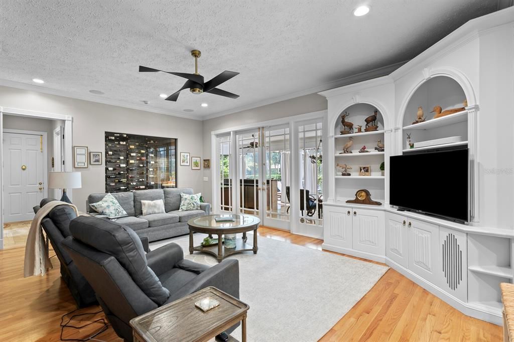 For Sale: $2,400,000 (4 beds, 3 baths, 5352 Square Feet)