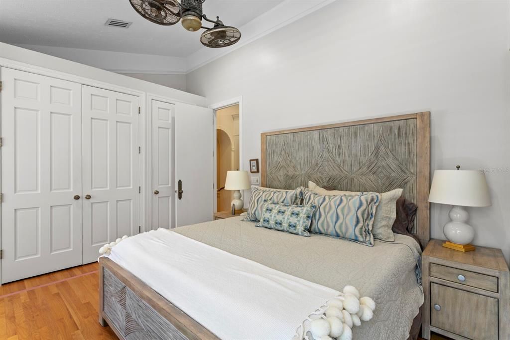For Sale: $2,400,000 (4 beds, 3 baths, 5352 Square Feet)
