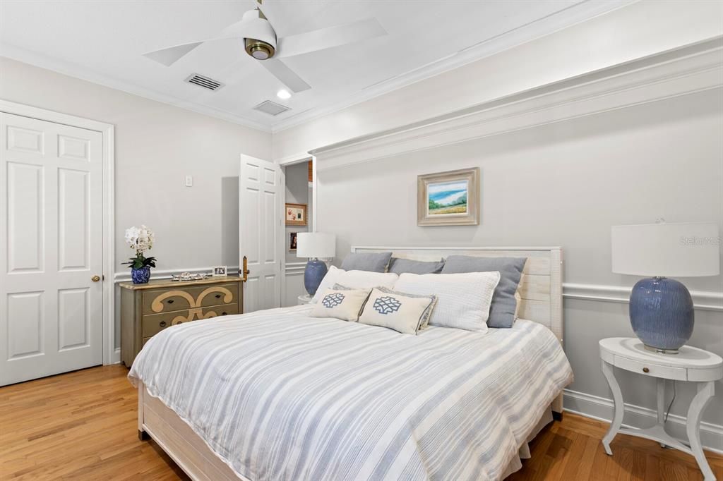 For Sale: $2,400,000 (4 beds, 3 baths, 5352 Square Feet)
