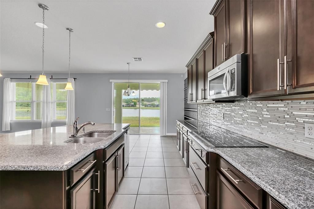 For Sale: $679,000 (5 beds, 3 baths, 3509 Square Feet)