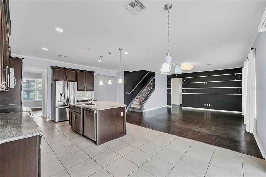 For Sale: $679,000 (5 beds, 3 baths, 3509 Square Feet)