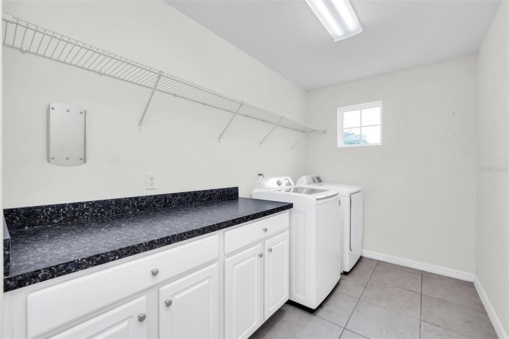 For Sale: $679,000 (5 beds, 3 baths, 3509 Square Feet)