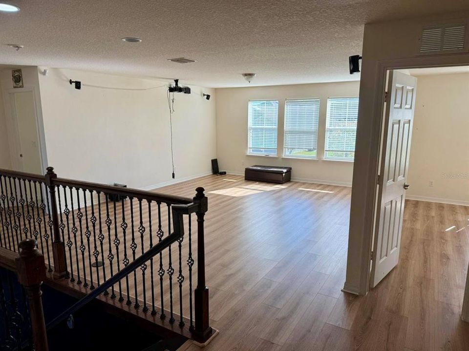 For Sale: $679,000 (5 beds, 3 baths, 3509 Square Feet)
