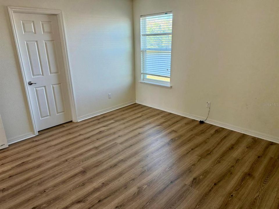 For Sale: $679,000 (5 beds, 3 baths, 3509 Square Feet)