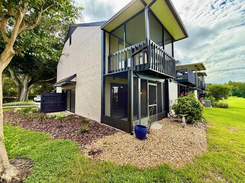 For Rent: $2,000 (2 beds, 2 baths, 1120 Square Feet)
