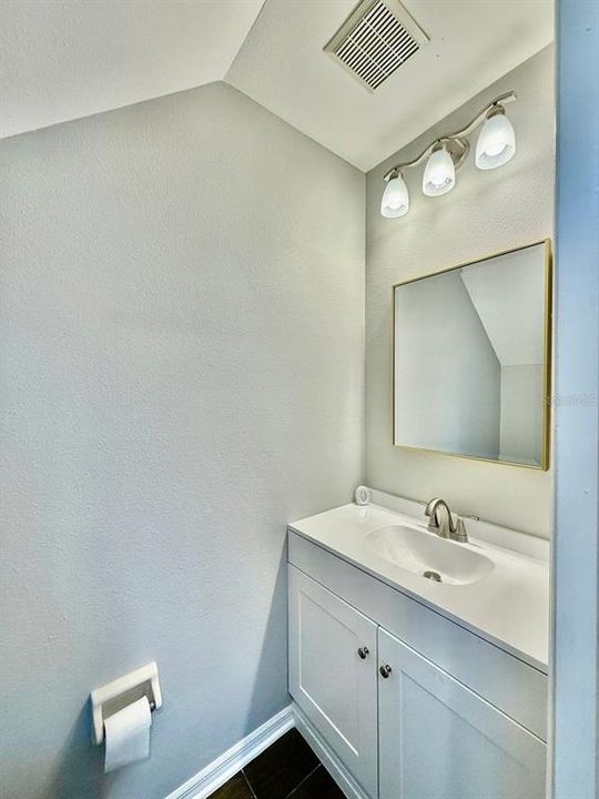 For Rent: $2,000 (2 beds, 2 baths, 1120 Square Feet)