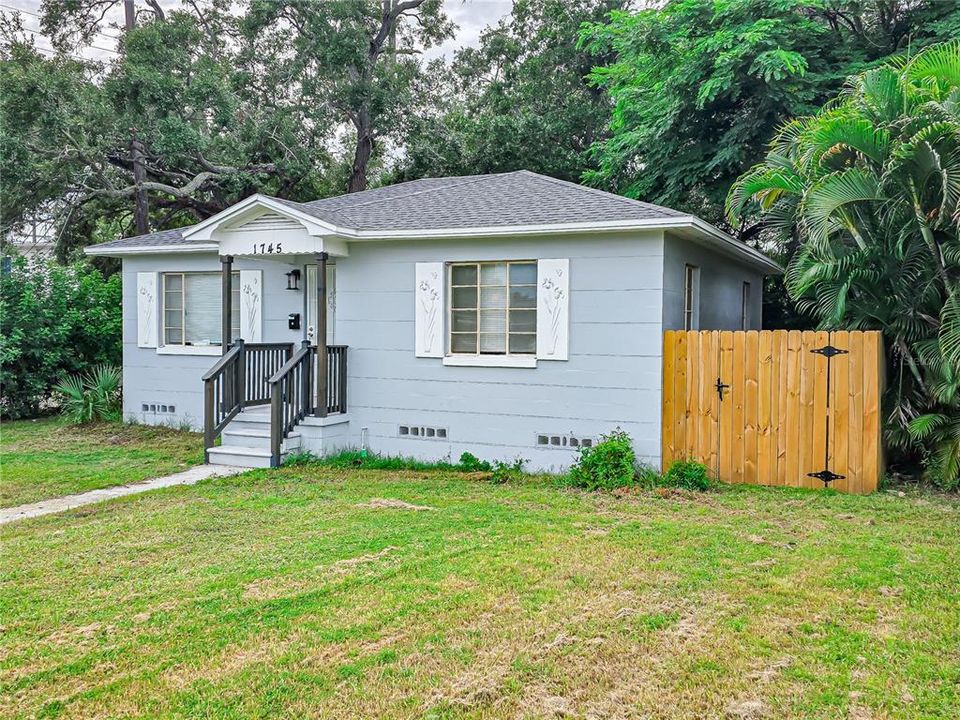 For Sale: $299,000 (3 beds, 1 baths, 1156 Square Feet)