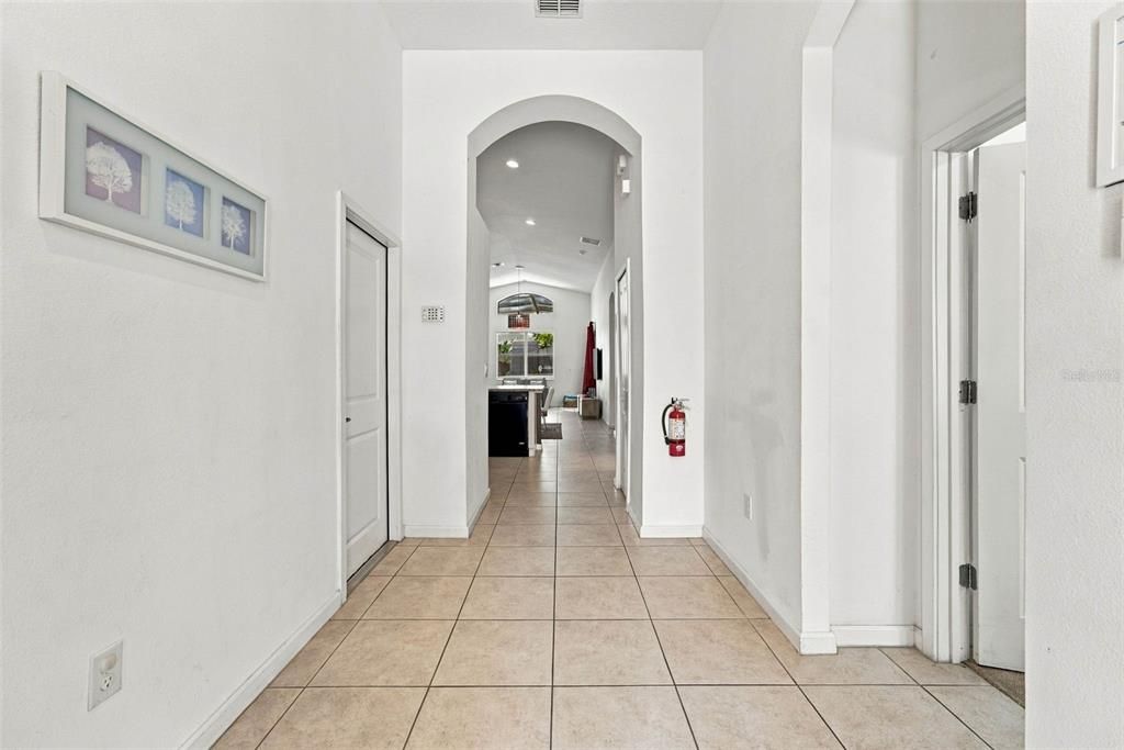 En Venta: $475,000 (4 camas, 3 baños, 1848 Pies cuadrados)