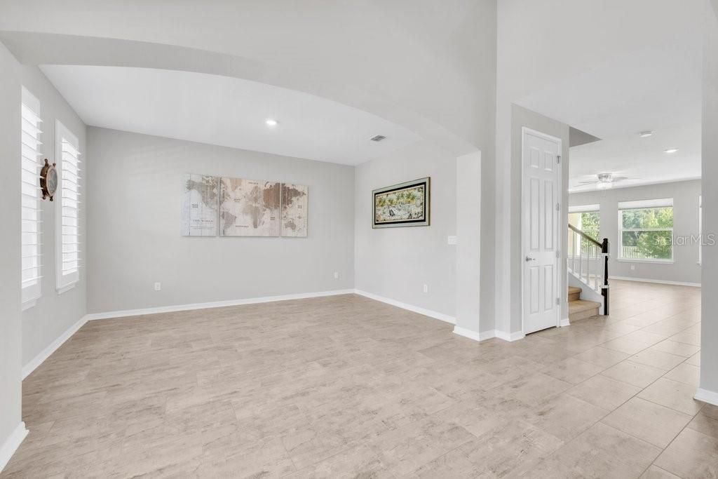 En Venta: $875,000 (6 camas, 4 baños, 4239 Pies cuadrados)