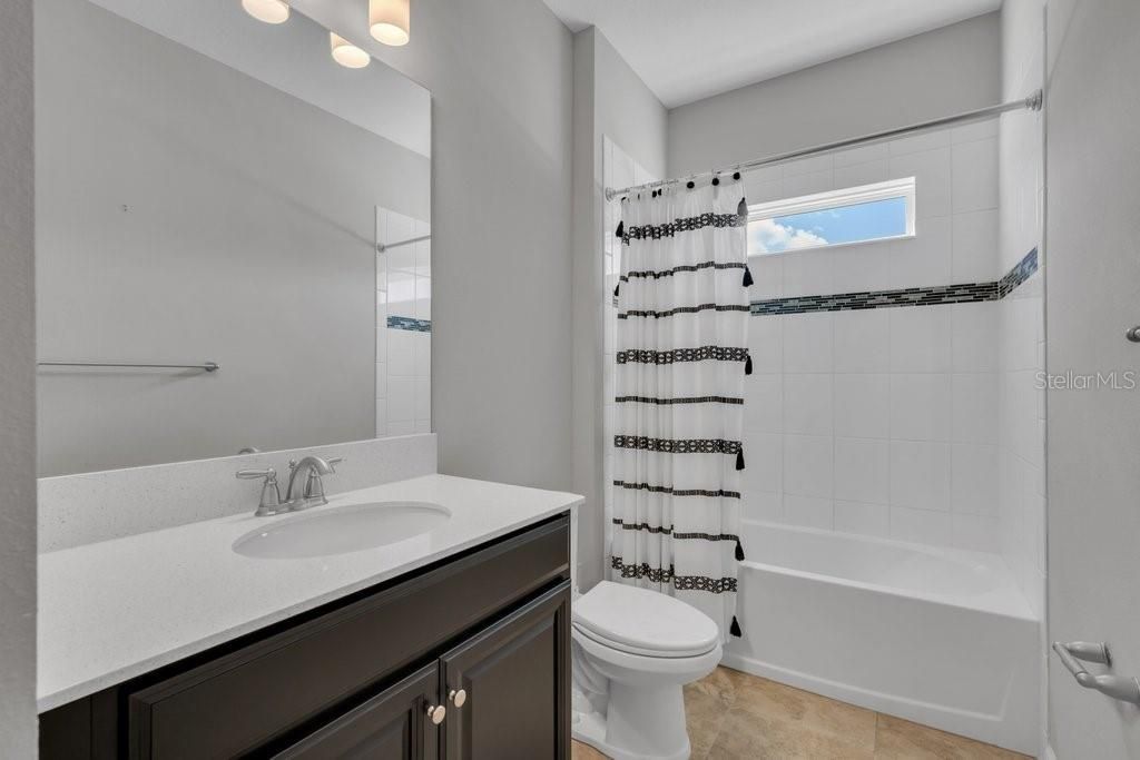 En Venta: $875,000 (6 camas, 4 baños, 4239 Pies cuadrados)