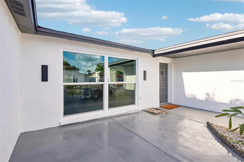 For Sale: $310,000 (3 beds, 2 baths, 1470 Square Feet)