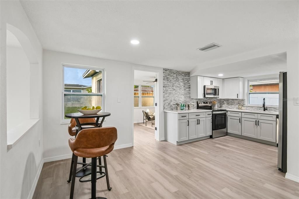 For Sale: $310,000 (3 beds, 2 baths, 1470 Square Feet)