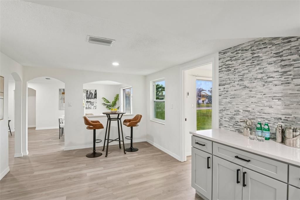 For Sale: $310,000 (3 beds, 2 baths, 1470 Square Feet)