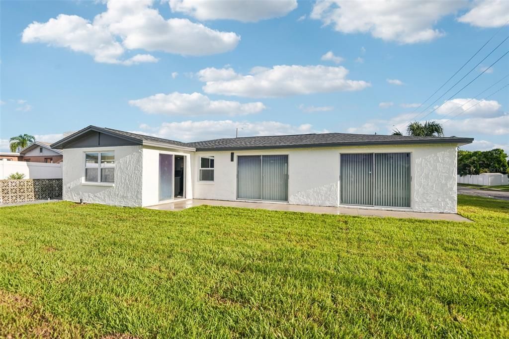 For Sale: $310,000 (3 beds, 2 baths, 1470 Square Feet)