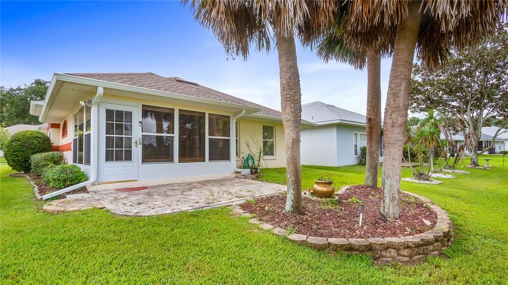 For Sale: $254,900 (2 beds, 2 baths, 1322 Square Feet)