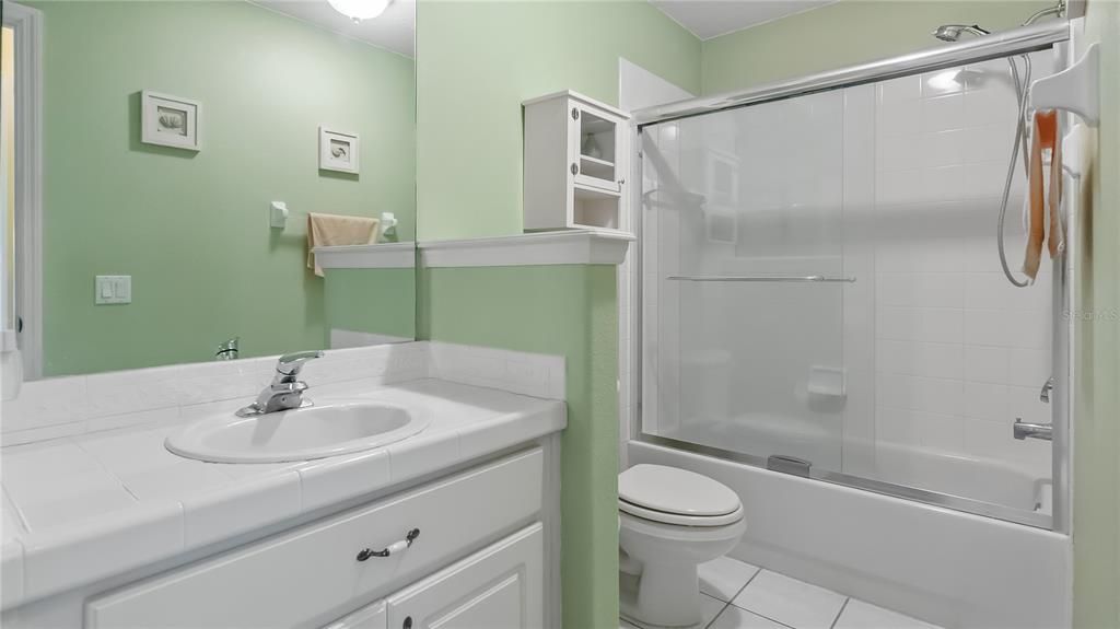 For Sale: $254,900 (2 beds, 2 baths, 1322 Square Feet)