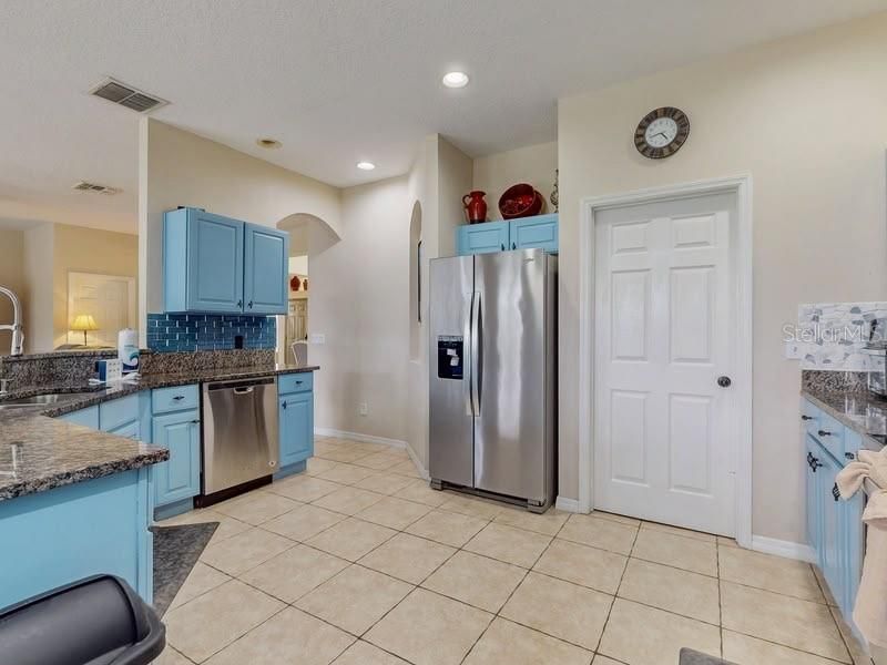 For Rent: $4,250 (7 beds, 6 baths, 3599 Square Feet)