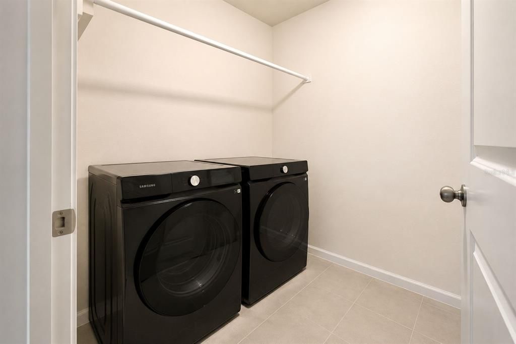 В аренду: $3,400 (5 спален, 3 ванн, 2696 Квадратных фут)