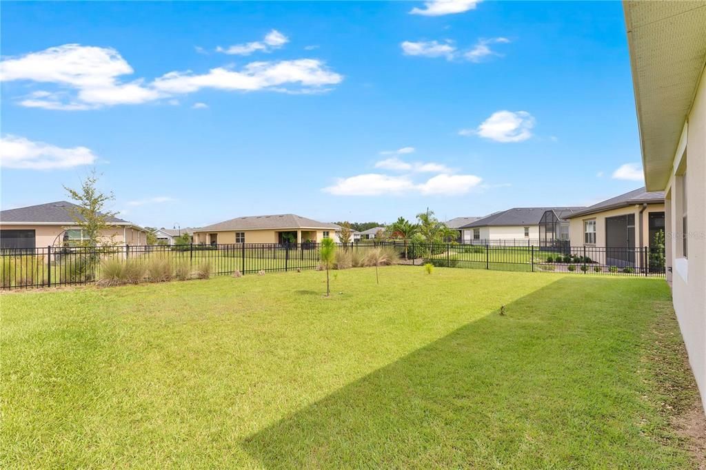 En Venta: $429,000 (3 camas, 3 baños, 2355 Pies cuadrados)