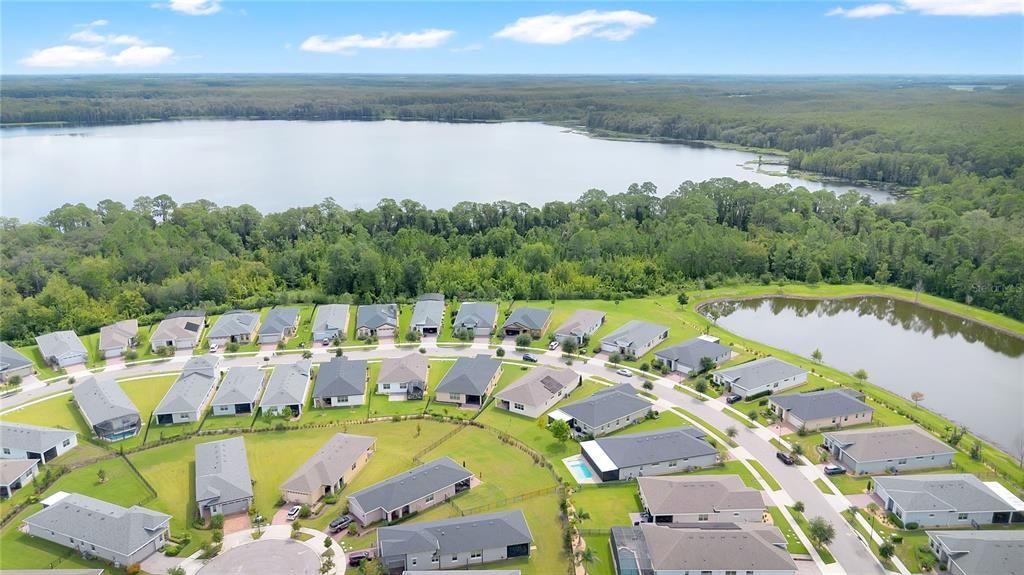 En Venta: $429,000 (3 camas, 3 baños, 2355 Pies cuadrados)