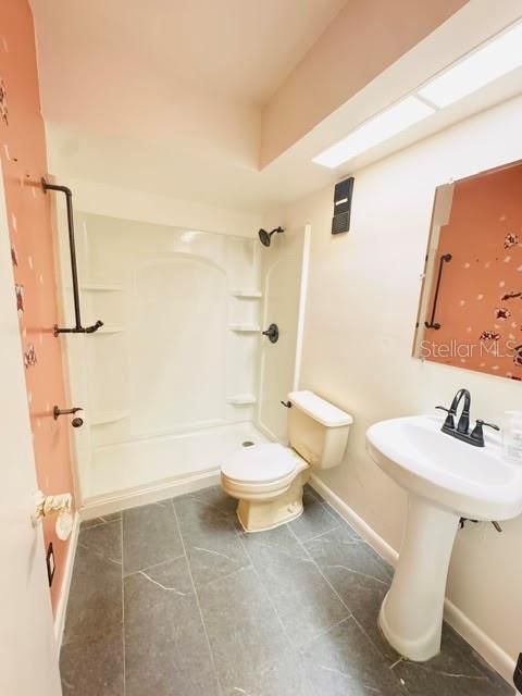 For Rent: $1,700 (2 beds, 2 baths, 1089 Square Feet)