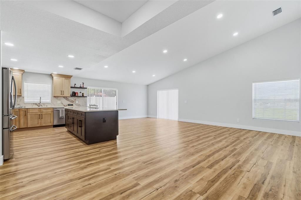 For Sale: $825,000 (3 beds, 2 baths, 2106 Square Feet)
