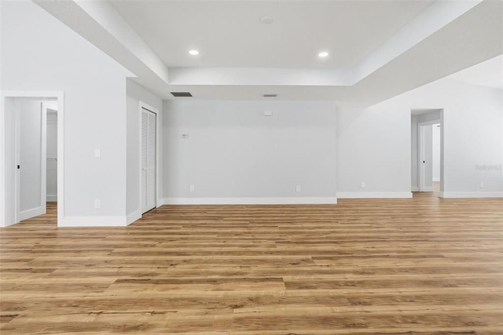 For Sale: $825,000 (3 beds, 2 baths, 2106 Square Feet)