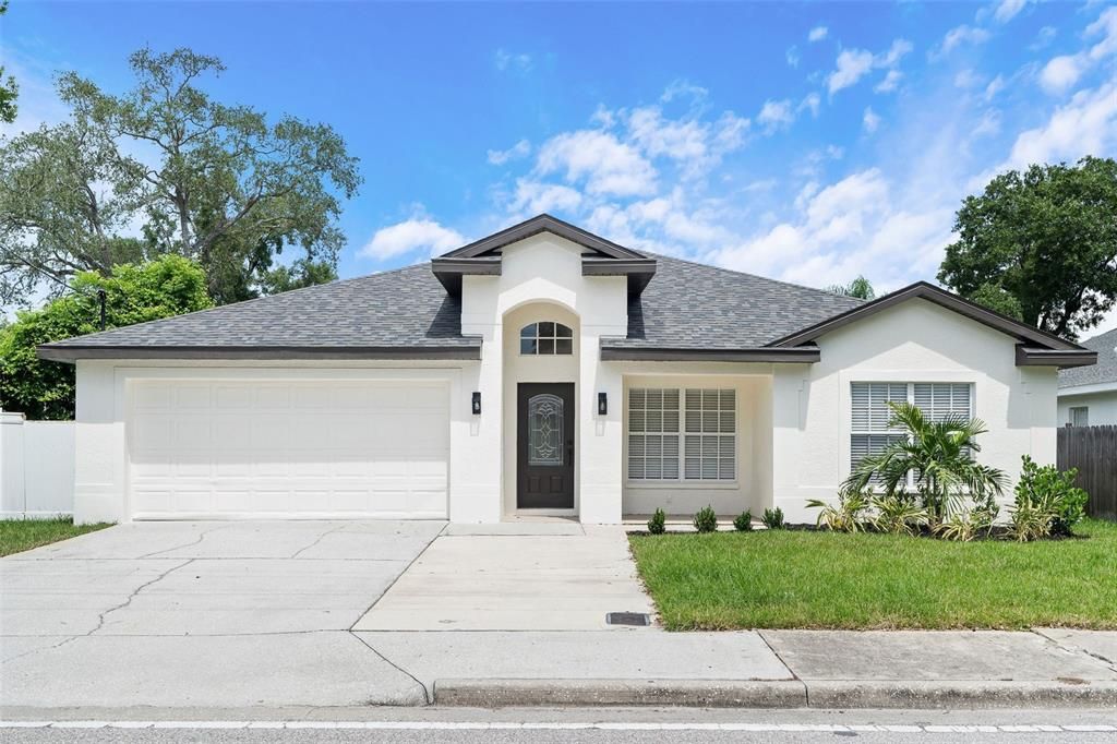 For Sale: $825,000 (3 beds, 2 baths, 2106 Square Feet)