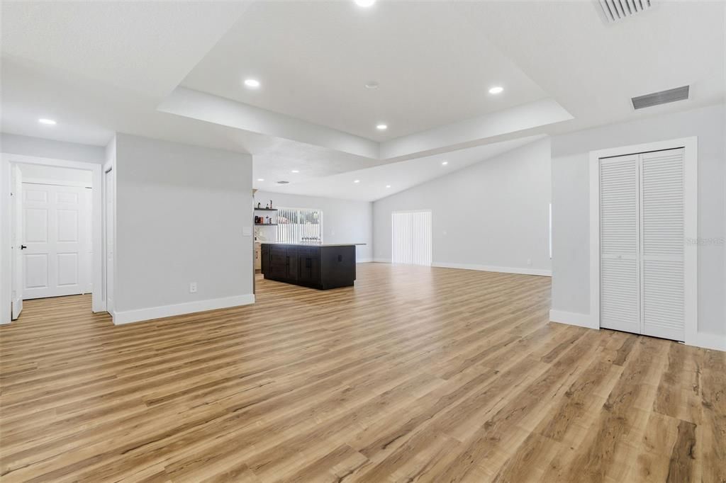 For Sale: $825,000 (3 beds, 2 baths, 2106 Square Feet)