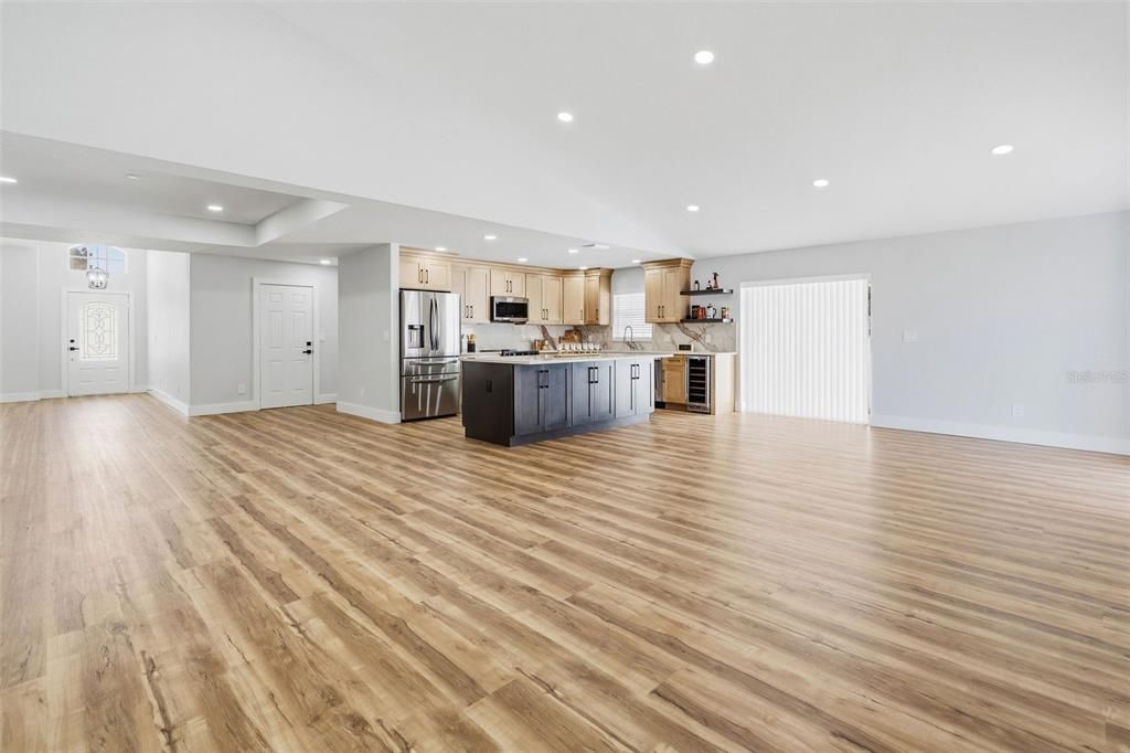 For Sale: $825,000 (3 beds, 2 baths, 2106 Square Feet)
