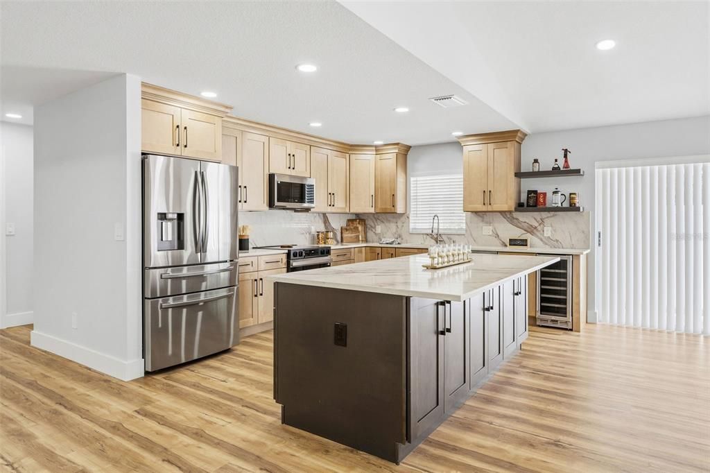 For Sale: $825,000 (3 beds, 2 baths, 2106 Square Feet)
