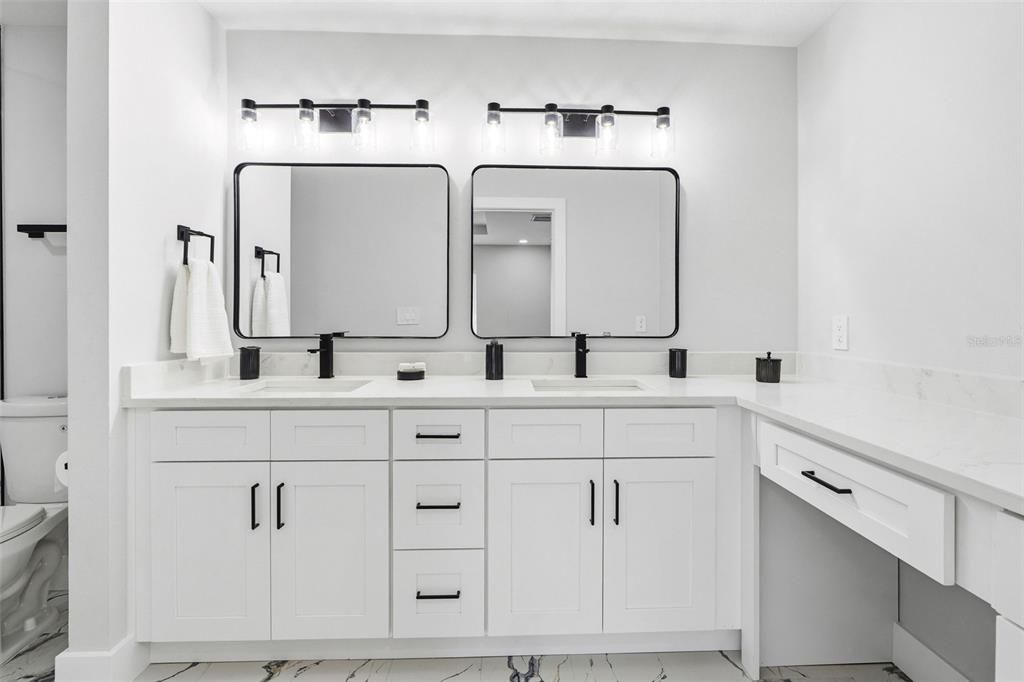 For Sale: $825,000 (3 beds, 2 baths, 2106 Square Feet)