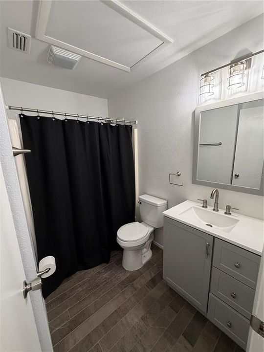 For Rent: $1,200 (1 beds, 1 baths, 648 Square Feet)