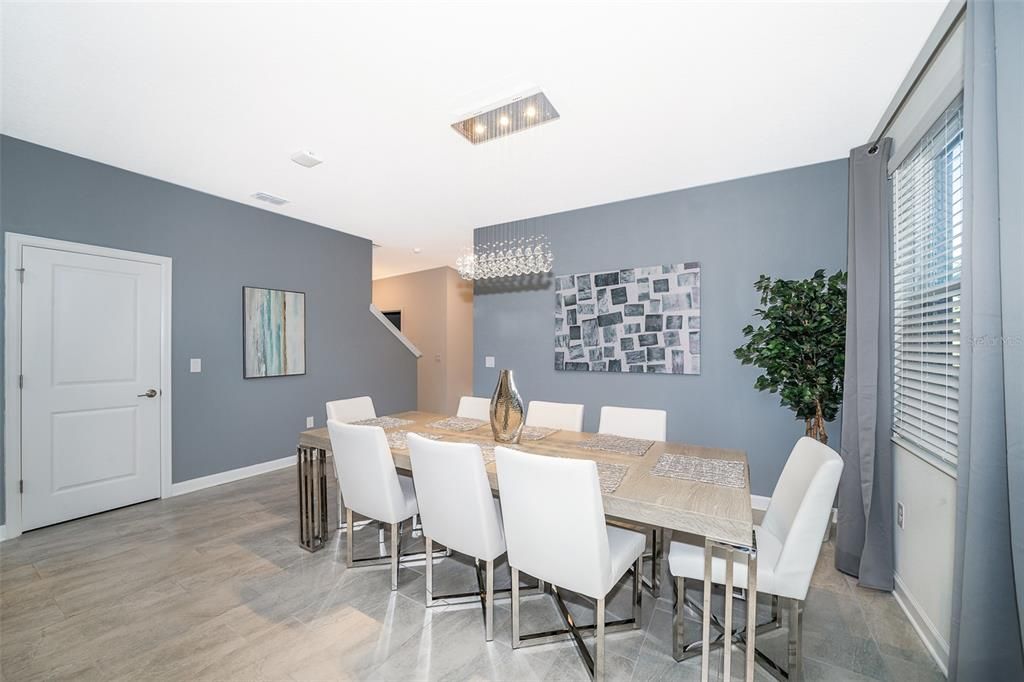 For Sale: $619,000 (5 beds, 5 baths, 3292 Square Feet)