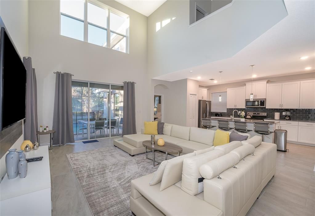 For Sale: $619,000 (5 beds, 5 baths, 3292 Square Feet)