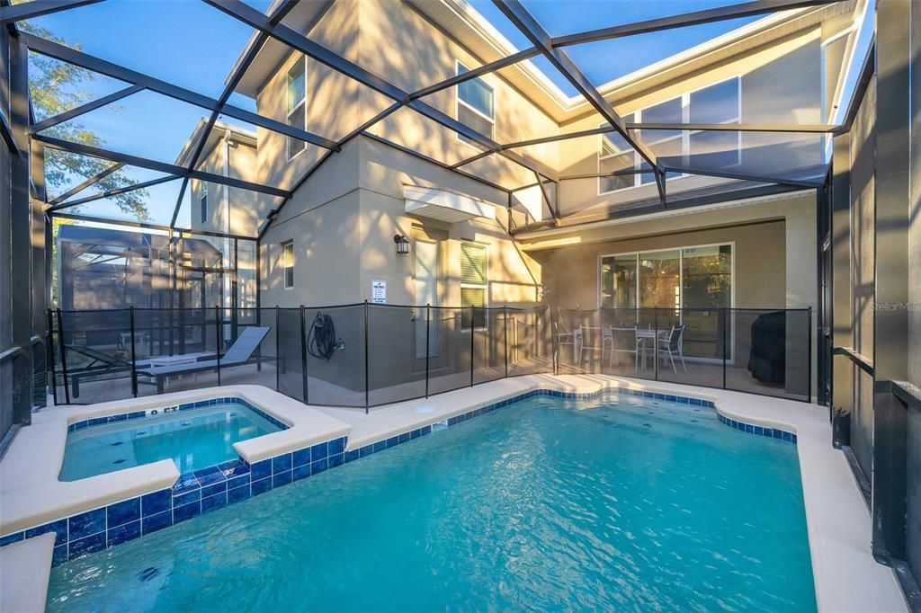 For Sale: $619,000 (5 beds, 5 baths, 3292 Square Feet)