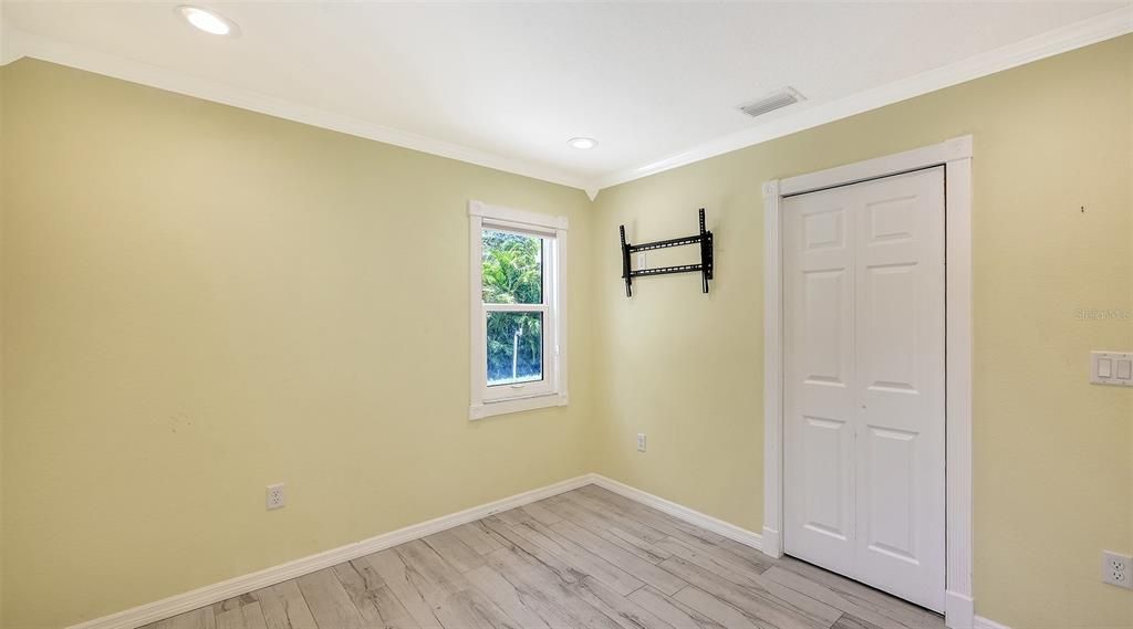 For Sale: $539,999 (2 beds, 2 baths, 1219 Square Feet)