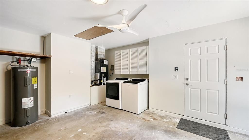 For Sale: $539,999 (2 beds, 2 baths, 1219 Square Feet)