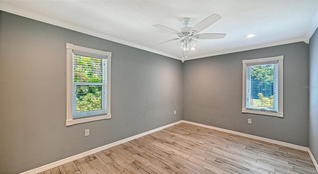For Sale: $539,999 (2 beds, 2 baths, 1219 Square Feet)
