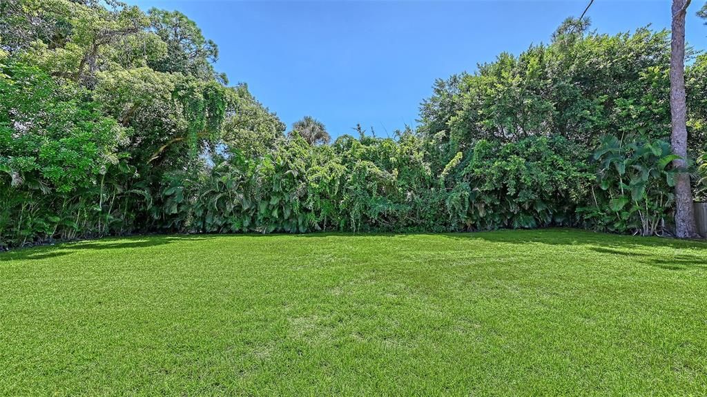 For Sale: $539,999 (2 beds, 2 baths, 1219 Square Feet)