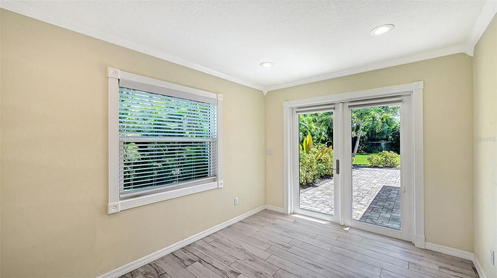 For Sale: $539,999 (2 beds, 2 baths, 1219 Square Feet)