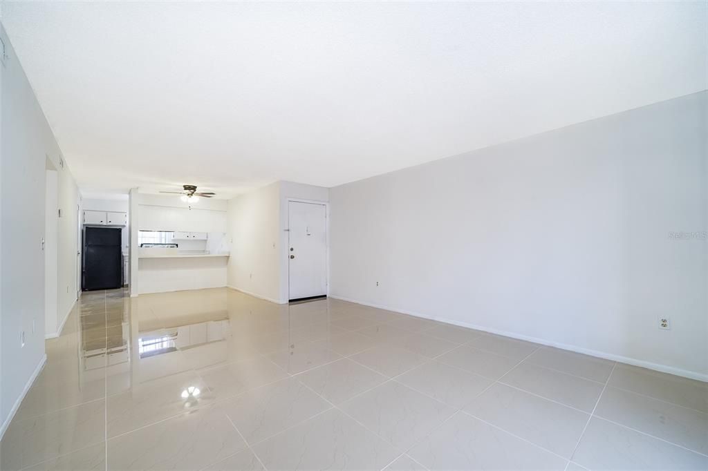 В аренду: $1,450 (2 спален, 2 ванн, 1040 Квадратных фут)